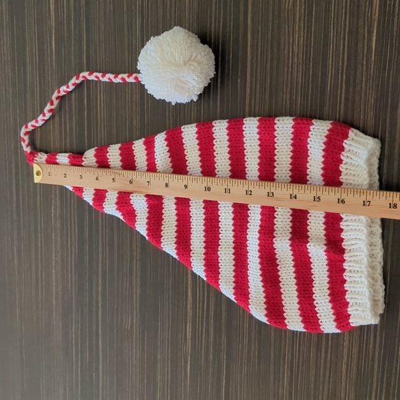 Kid knitted Christmas hat - Picture 2 of 4